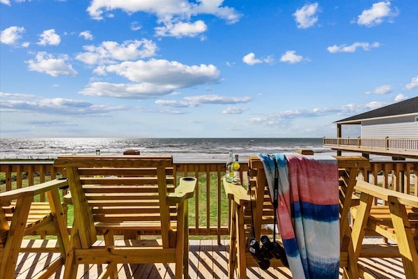 Deck overlooking the ocean
