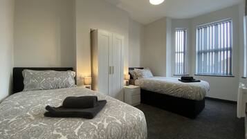 Appartement Exécutif | Bureau, espace de travail pour ordinateur portable