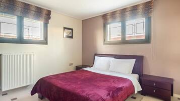 1 bedroom, desk, soundproofing, free WiFi