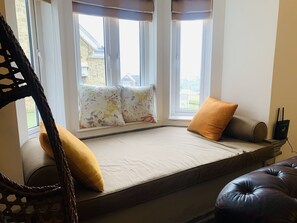 5 chambres, fer et planche à repasser, Wi-Fi, draps fournis