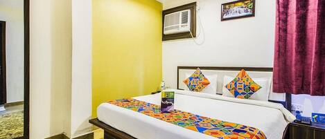 Deluxe Room | 1 bedroom, pillow-top beds, desk, laptop workspace