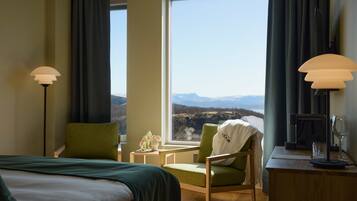 Minibar, wifi gratis y ropa de cama