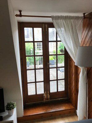 Interior - STYLISH APARTMENT WITH PRIVATE ROOF TERRACE (Edinburgh)