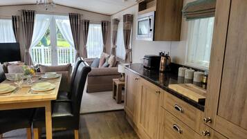 Chalet | Tempat makan