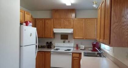 West Yakima - Clean - Safe - Overnight With Us #1