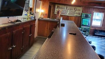 Bar (en el alojamiento)