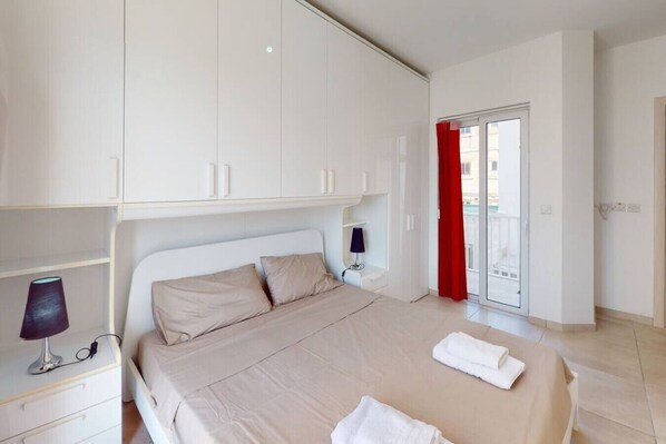 2 chambres, fer et planche à repasser, Wi-Fi, literie fournie