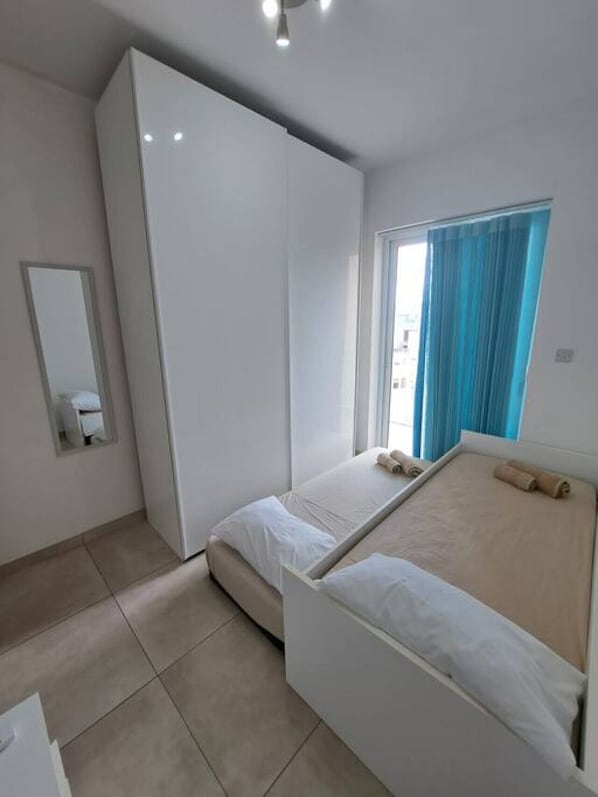 2 chambres, fer et planche à repasser, Wi-Fi, literie fournie