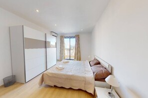 2 chambres, fer et planche à repasser, Wi-Fi