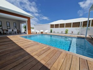 Piscine extérieure