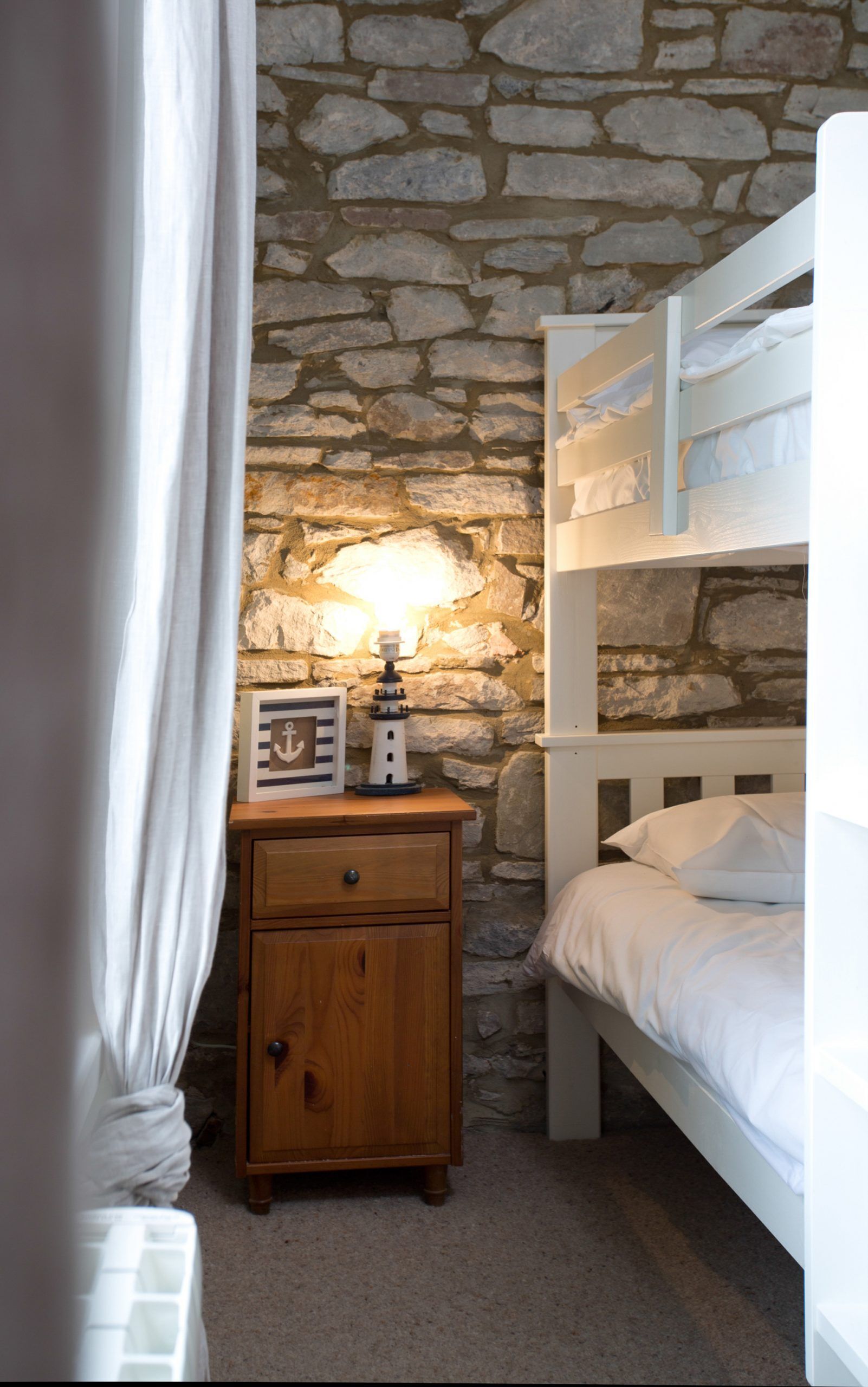 Rose Cottage - Beadnell  - Sleeps 6 Guests  In 3 Bedrooms - Bamburgh