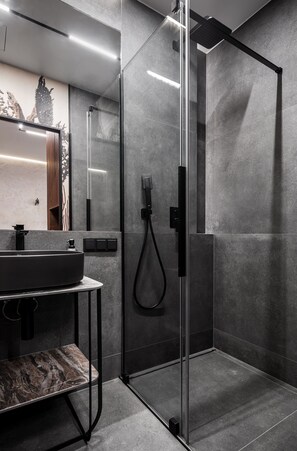 Shower, hair dryer, towels, toilet paper - Apartamenty Świnoujście - Seaside Garden (Swinoujscie)