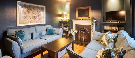 Télévision, cheminée