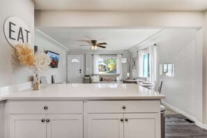 Interior - Mountain view | Games, Patio and BBQ in CO Springs (Colorado Springs)