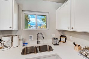 Interior - Mountain view | Games, Patio and BBQ in CO Springs (Colorado Springs)