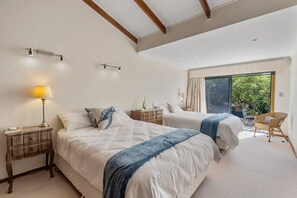 3 bedrooms, iron/ironing board, WiFi - 20 Sir George Ritchie Ave Goolwa South (Goolwa South)