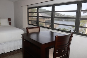 Studio | Iron/ironing board, free WiFi
