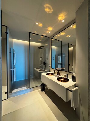 Design Studio Suite | Bathroom - Palazzo Durazzo Suites (Genoa)