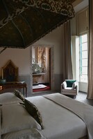 Design Studio Suite | Premium bedding, memory foam beds, minibar, in-room safe