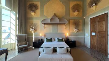 Executive Suite | 2 bedrooms, premium bedding, memory foam beds, minibar