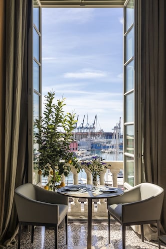 Palazzo Durazzo Suites