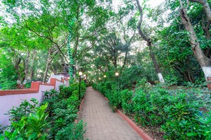 Lobby - Itsy Hotels Sun N Shade (Karjat)