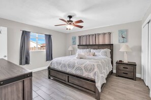 3 bedrooms, iron/ironing board, WiFi, bed sheets