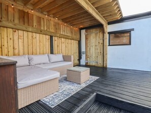 Property grounds - 18 Church Street (Llangollen)