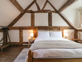 2 bedrooms, individually decorated, individually furnished, free WiFi