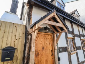 Exterior - 18 Church Street (Llangollen)