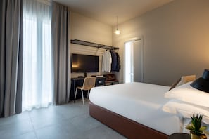 Tweepersoonskamer (Roomie XL) | Een bureau, een laptopwerkplek, geluiddichte muren, gratis wifi