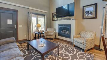 Rumah (4 Bedrooms) | Interior