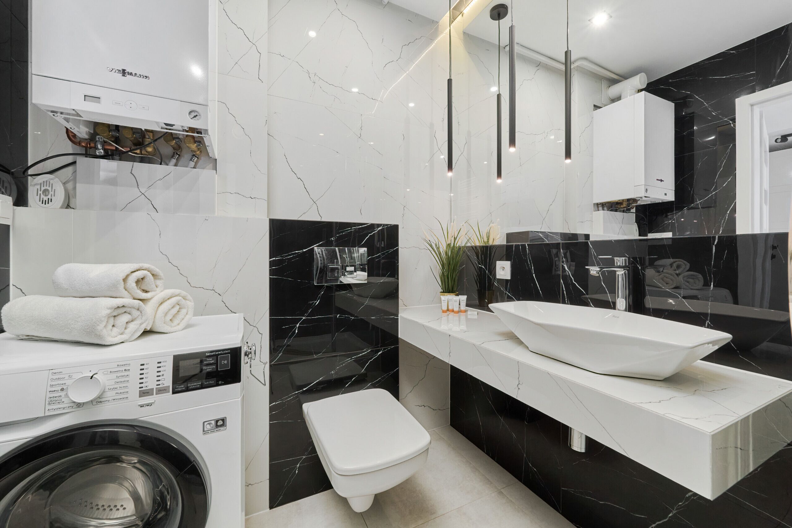 Shower, towels