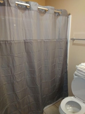 Bathroom - Anglers Hideaway Cabins Extended Stay (Mead)