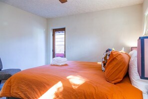 2 bedrooms, WiFi - Bluebird Day - Casa Luna (Bend)