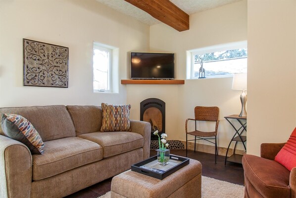 Smart TV, fireplace - Bluebird Day - Casa Luna (Bend)