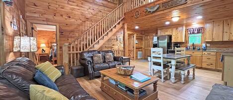 Televisio, takka, pöytäjalkapallopöytä