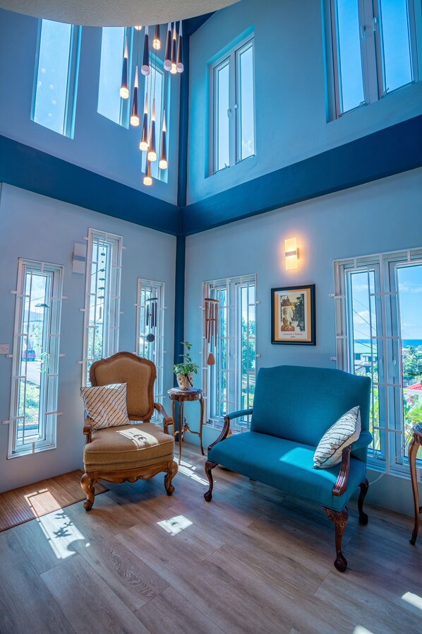 Interior - Our spacious, air-conditioned home embodies style, luxury, and eco-friendliness. (Portsmouth)