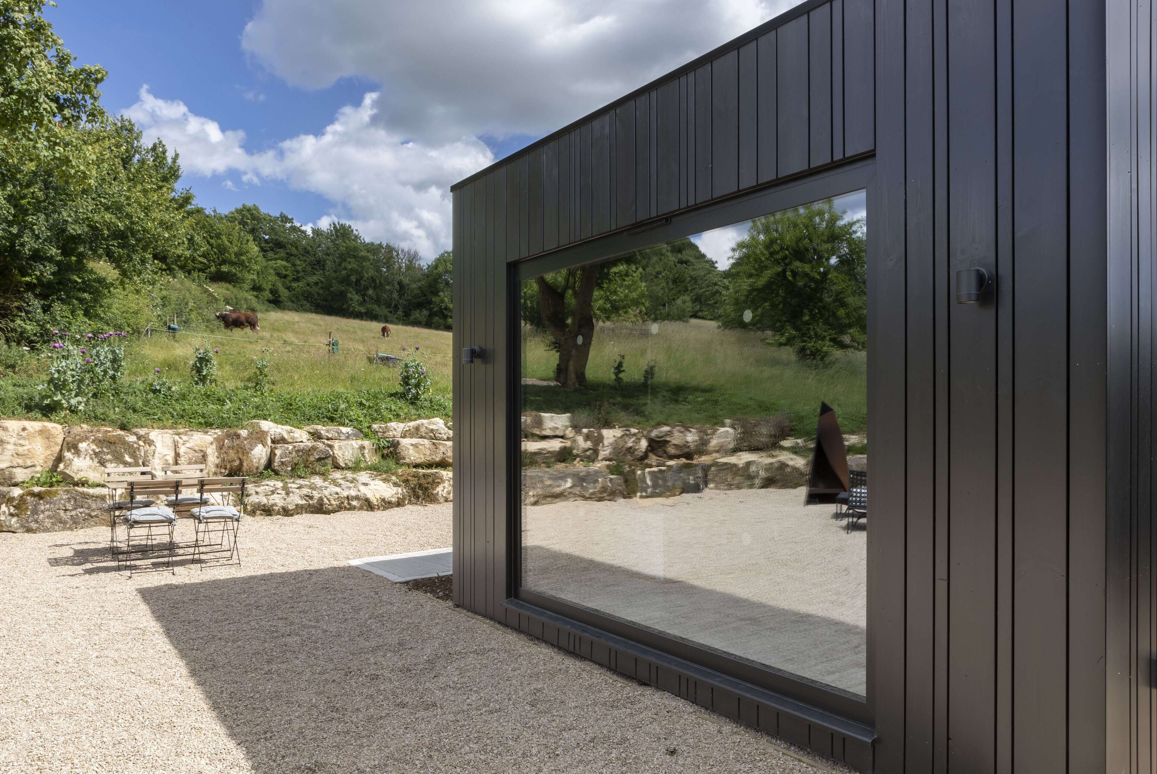Architectural gem on an acclaimed cotswold farm \/2
