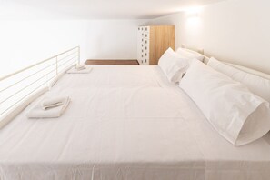 1 chambre, fer et planche à repasser, Wi-Fi, literie fournie