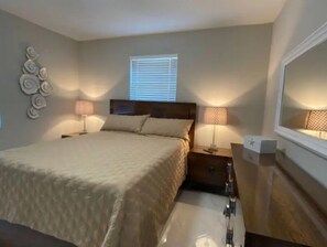 3 Schlafzimmer, Schreibtisch, Bügeleisen/Bügelbrett, kostenloses WLAN