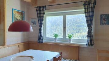 Exclusive Chalet | Private kitchen | Fridge, microwave, dishwasher, espresso maker