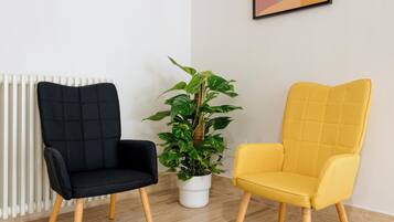 Coin salon dans le hall