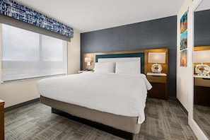 Studio, 1 King Bed, Refrigerator & Microwave