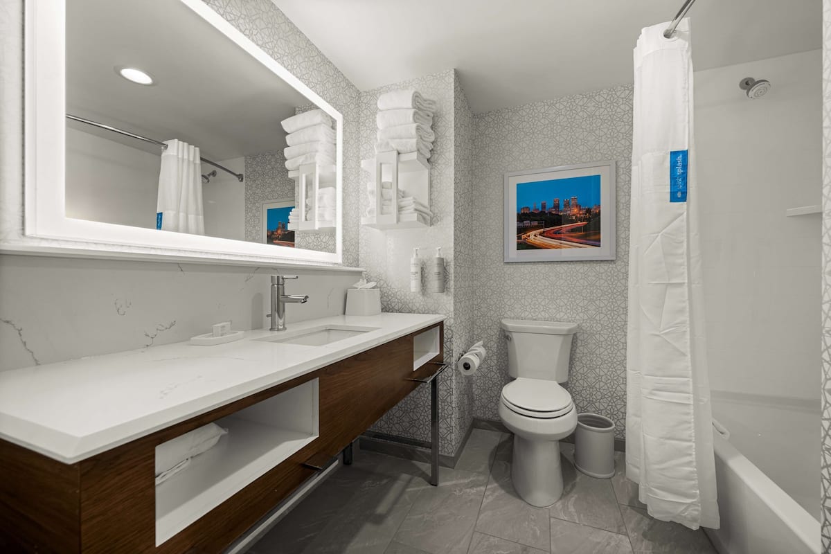 Room, 2 Katil Ratu (Queen), Accessible, Bathtub | Bilik Mandi