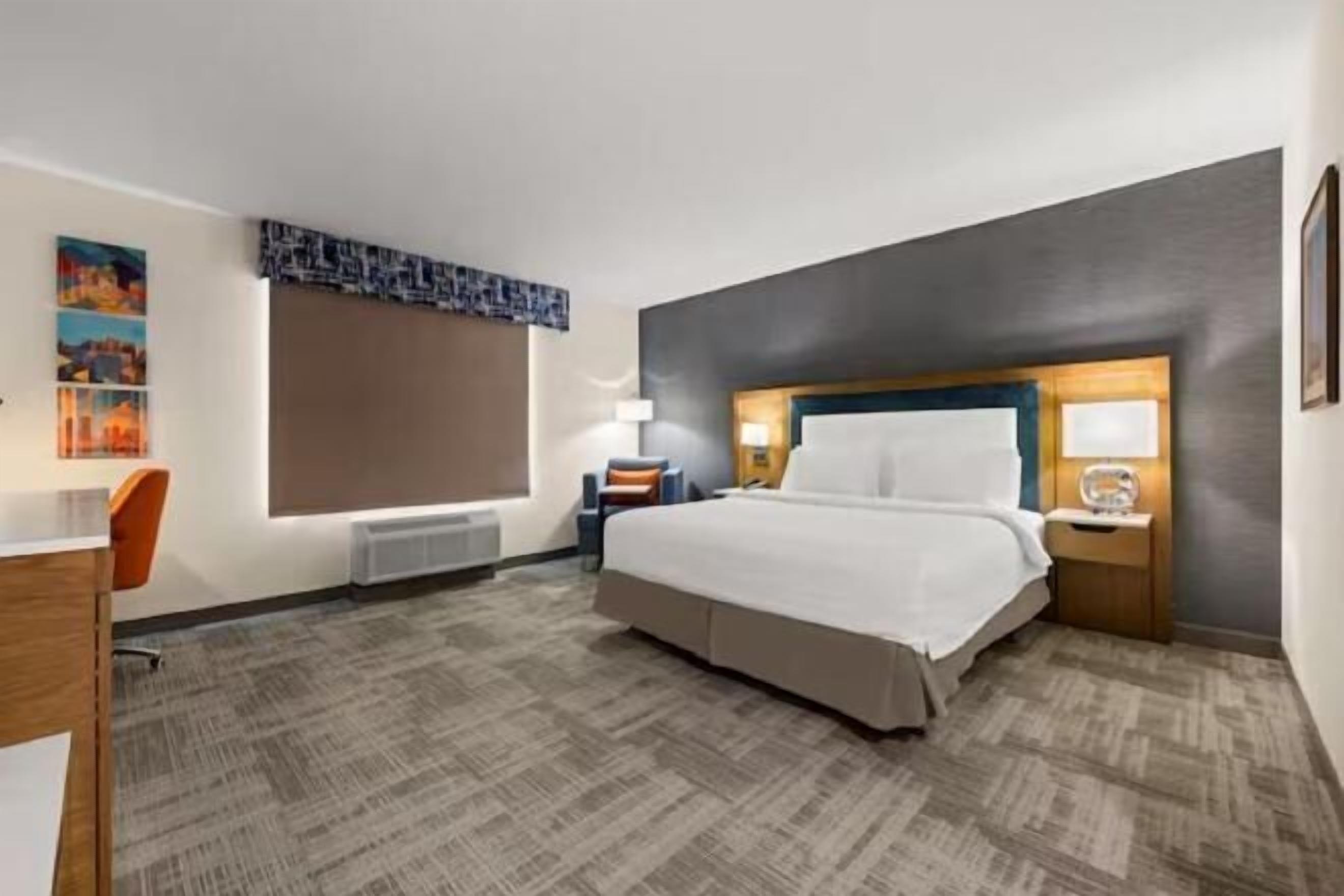 Iron/ironing board, free WiFi