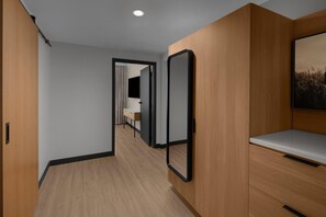 Room - Homewood Suites By Hilton Grand Prairie At Epiccentral (Grand Prairie)
