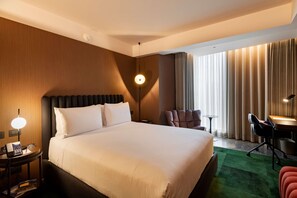 Superior Room, 1 Queen Bed | Minibar, in-room safe, desk, laptop workspace - Doubletree By Hilton Lima San Isidro (Lima)