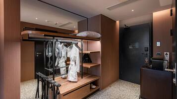 Deluxe Room, 1 King Bed (Mobility & Hearing, Roll-In Shower) | Minibar, in-room safe, desk, laptop workspace