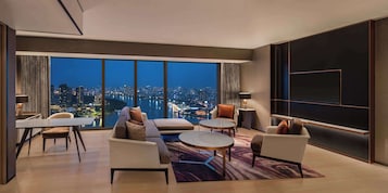 Premium Suite, 1 King Bed, River View | In-room safe, individually decorated, individually furnished